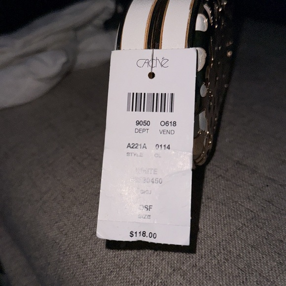 NWT Cache Gold Clutch with Beautiful Design has back and Side Leather Trim 😍 - Picture 2 of 4